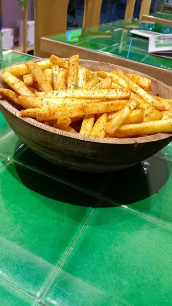 Lezzetli ve sağlıklı patates kızartması.