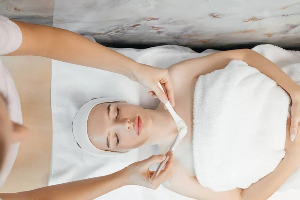 Close Portrait Woman Getting Spa Facial Massage Treatment Moisturising Cream — Stock Photo, Image