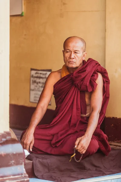 Myanmar Února 2021 Buddhistický Mnich Myanmaru Kvalitní Fotografie — Stock fotografie