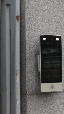 Daire video dahili telefon sistemi, kamera ve monitörlü video kapı zili. İzleme, kilidi aç. Yüksek kalite 4K görüntü. Yüksek kalite 4k görüntü