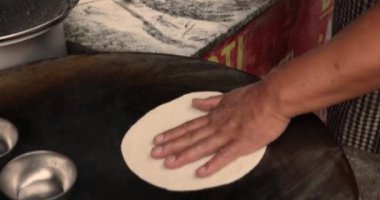 El yapımı roti 'ye yakın çekim. Yüksek kalite 4k görüntü