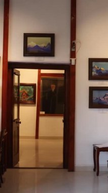 NAGAR, Hindistan - 21 Haziran 2024: Nicholas Roerich Sanat Galerisi ve Müzesi, Manali. Yüksek kalite 4k görüntü