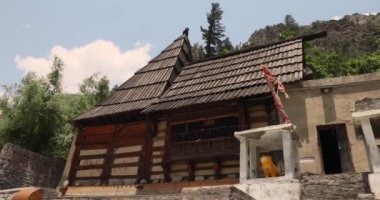 Dharamsala, Hindistan 21 Haziran 2024: Markula Devi Tapınağı güzel tapınak Ajayvarmans 'ın Kashmir' deki güzel tapınağına geri döndü. Yüksek kalite 4k görüntü