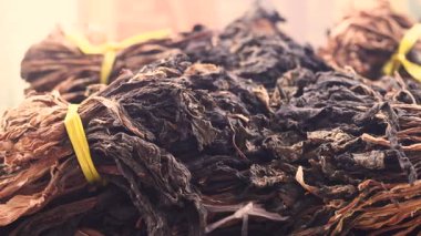 Singapur, 8 Ağustos 2024: Kurutulmuş Çin Lahanası Kuru Sebze veya Bok Choy Singapur 'da bir pazarda. Yüksek kalite 4k görüntü