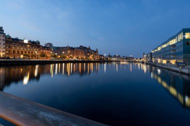 Bir yaz akşamı Malmö manzarası