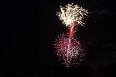 4 Temmuz Skyrockets, yukarıdan görüldü, Cottonwood, Arizona.