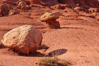 Marble Canyon, Arizona 'da tuhaf kaya oluşumları. 