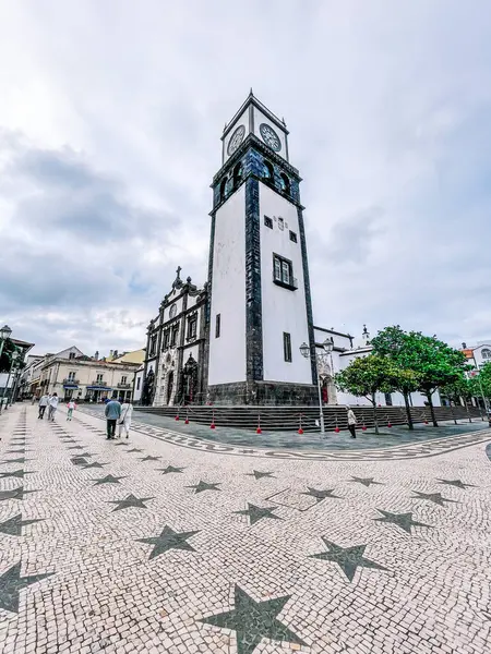 Sinda, Portekiz 'in saat kulesi.. 