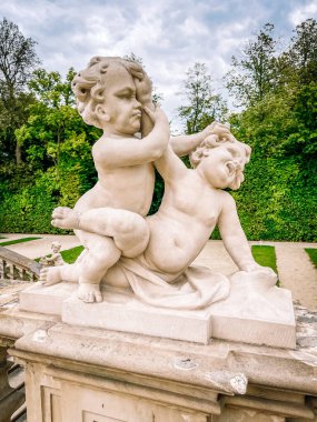 Paris, Fransa - 14 Ağustos, 2016: Louvre, Paris, Fransa 'daki Louvre Çeşmesi.