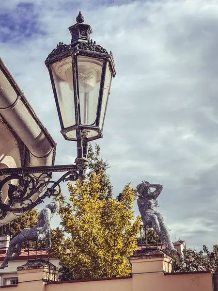 Eski şehir Riga, Letonya 'da sokak lambası