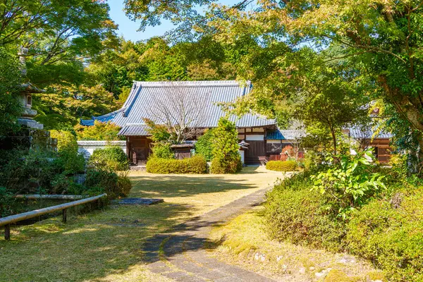 Nara 'daki Houtoku-ji tapınağı, Japonya' daki Nara ili. (10-26-2023 'te çekildi.)
