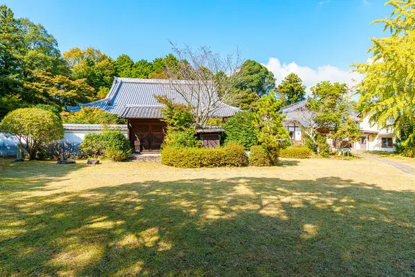 Nara 'daki Houtoku-ji tapınağı, Japonya' daki Nara ili. (10-26-2023 'te çekildi.)