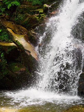 Küçük şelale, küçük su akıntısı