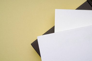 Işık arkaplanı hakkında sert arka plan kitabı