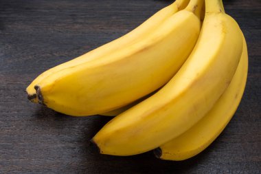 Tahta masada taze muzlar