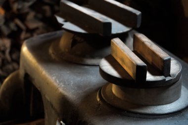 Japon eski mutfağı 'Kamado' (Japon eski evleri))