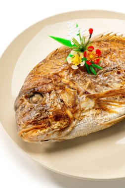 Tabakta Japon Izgara Balığı Tören İçin