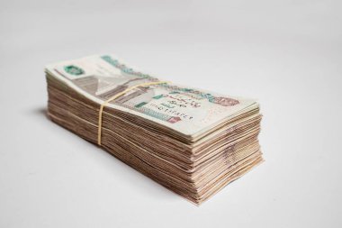 Mısır 100 Pound Para Birimi Beyaz Arkaplanda İzole Edildi