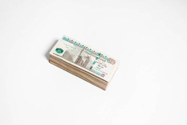 Mısır 100 Pound Para Birimi Beyaz Arkaplanda İzole Edildi