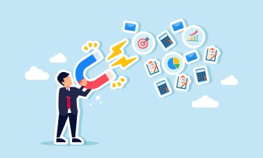 Mıknatısı olan bir işadamı, işletme yönetiminin unsurlarını, risk yönetimi analizi ve hesaplamaları hakkında tavsiye ve içgörü toplama çabalarının resimlerini çekiyor..