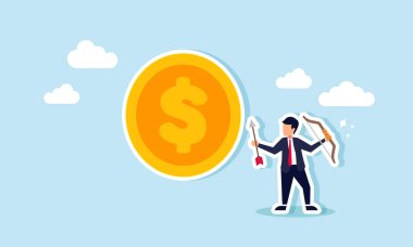 Elinde ok tutan bir işadamı, belirli bir değer biçerek doları analiz eden ve hedef alan devasa bir madeni paranın yanında duruyor.
