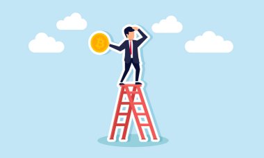 Bir işadamı elinde bitcoin olan bir merdivenin üzerinde duruyor, bir şeyi gözlemliyor, bitcoin değerleme hareketlerini görüntülüyor