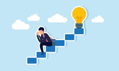 Bir işadamı kendini üzgün hisseder ve merdivenlerin ortasında oturur. İşletme fikirleri ve yenilikleri araştırmayı bitirmeden önce kavgayı durdurmanın bir göstergesidir.