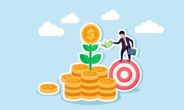 Bir işadamı, gelir ve satışları artırmak için iş hedeflerine ulaşmada elde edilen başarıların bir göstergesi olarak bir yığın bozuk paradan büyüyen hedef tahtasına tırmanıyor.