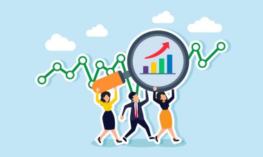 İş adamları bir çizgi grafiğinin önünde duruyorlar, birlikte çalışarak, yükselme grafiği etiketli bir büyüteç kaldırıyorlar, iş ve mali performans analizinde takım çalışmasının bir örneği