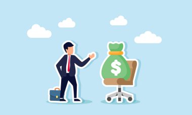 Bir işadamı, ofis koltuğuna yerleştirilmiş bir para çantasıyla konuşur, mali yönetim performans değerlendirmesinin resmedilmesi