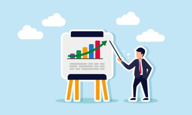 Bir işadamı, veri ve çizelge içeren bir tahtayı, ticari performans sosyalleşmesinin ve eğitimin grafiğe göre illüstrasyonunu açıklar