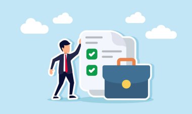 Bir evrak çantasının yanında duran bir işadamı ve kontrol listesi olan bir kağıt, bir iş listesinin tamamlanması ile ilgili resimler.