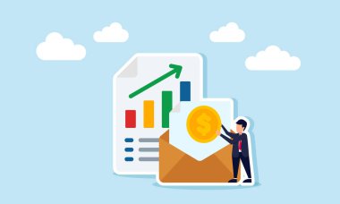 Bir harita raporunun yanında bir dolar para taşıyan işadamı ve içinde kağıt belgeler bulunan bir zarf, şirketlerin mali performanslarının zamanla geliştiğini gösteren bir resim.