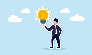 Bitcoin performansının maksimum ve optimal performansını gösteren parlayan bitcoin lambasını gösteren bir işadamı