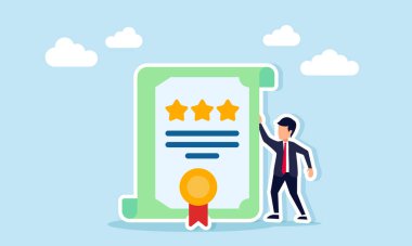 İş adamı, iş kalitesi standartlarının onaylanması ve onaylanmasında üç yıldızlı sertifikanın yanında duruyor.