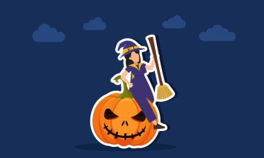 Cadı tutacağı, balkabağının üstünde oturuyor. Korkunç yüz ifadeleri var. Cadılar Bayramı kutlamalarının kıymetini gösteriyor.