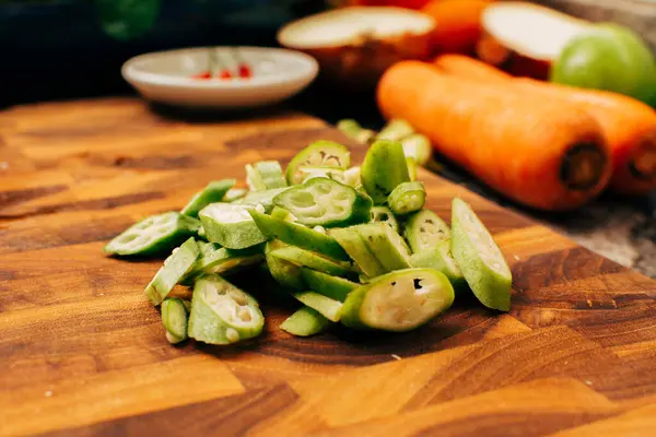 야채를 잘게썬 오크라의 — 스톡 사진