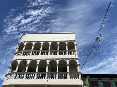 Phuket Eski Şehir Phuket bölgesinde Sino Portekiz Binası mimarisi olan eski bir kasaba. Tayland seyahat yapısı tarihi eser biçimi.
