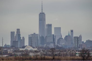 Gökdelenleri ve binaları olan New York şehri gökdelenleri