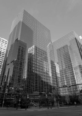 Şehirdeki modern ofis binası