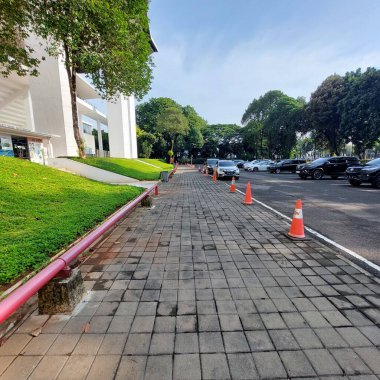 Şehirdeki yayaların bakımını iyi yapıyorlar.