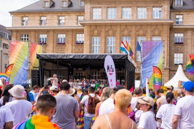 Esch-Sur-Alzette, Lüksemburg - 8 Temmuz 2023 - Lüksemburg Gururu. Eşitlik Marşı.