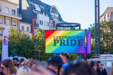 Esch-Sur-Alzette, Lüksemburg - 8 Temmuz 2023 - Lüksemburg Gururu. Eşitlik Marşı.