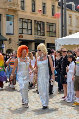 Esch-Sur-Alzette, Lüksemburg - 13 Temmuz 2024 - Lüksemburg Gururu. Eşitlik Marşı.