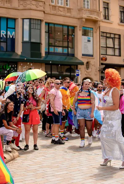 Esch-Sur-Alzette, Lüksemburg - 13 Temmuz 2024 - Lüksemburg Gururu. Eşitlik Marşı.