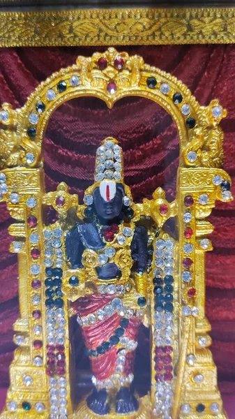 Arany Szobor Lord Venkateswara — Stock Fotó