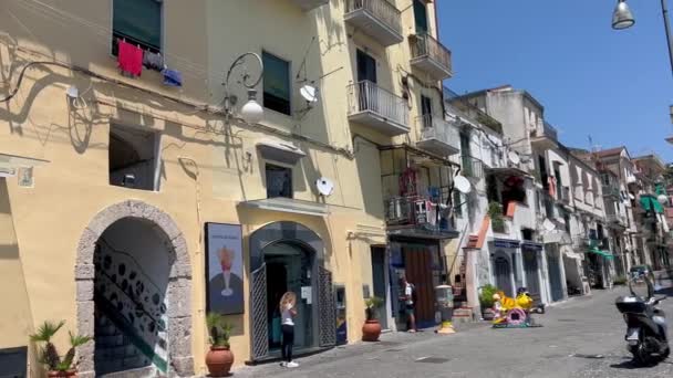 Italian Kapea Katu Värikkäitä Taloja Sininen Taivas Vietnam Sul Mare — kuvapankkivideo