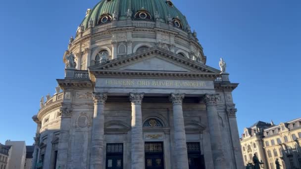 Εκκλησία Frederiks Επίσης Γνωστή Μαρμάρινη Εκκλησία Στην Κοπεγχάγη Δανία Μεγαλοπρεπής — Αρχείο Βίντεο
