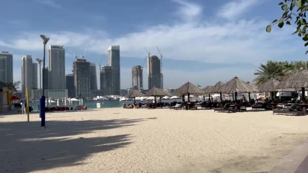 Dubajská Pláž Jumeirah Mrakodrapy Sae Luxusní Písečná Pláž Oblasti Dubai — Stock video