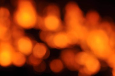 Geceleri bulanık şömine